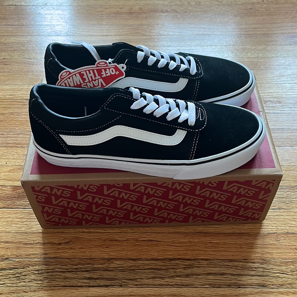 Vans Ward Skate Shoes / Mens / Size 8 / New In Box